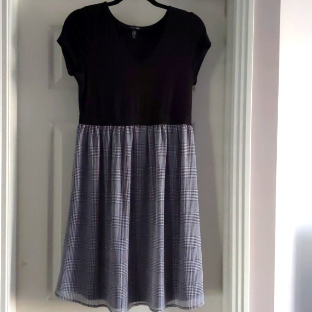 Thyme Maternity dress